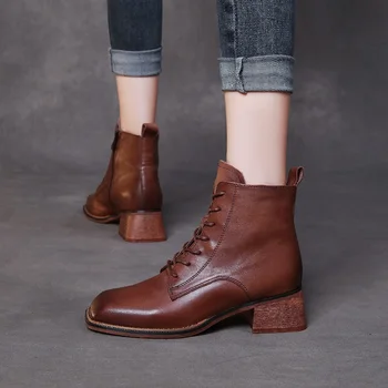 DRKANOL İngiliz Tarzı Hakiki Deri yarım çizmeler yüksek topuklu kadın ayakkabıları Kolej Tarzı Kare Ayak Kalın Topuk Trend kısa Çizmeler